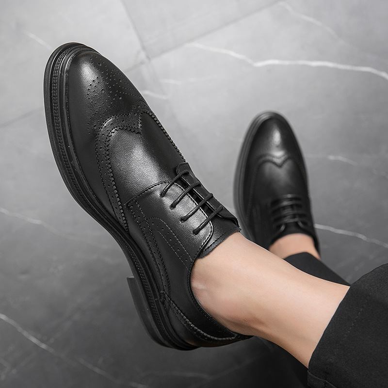 Business Casual Kengät Miesten 2023 Talvi Uudet Nahkaiset Brogue Teräväkärkiset Mekkokengät Sisäkorkeus