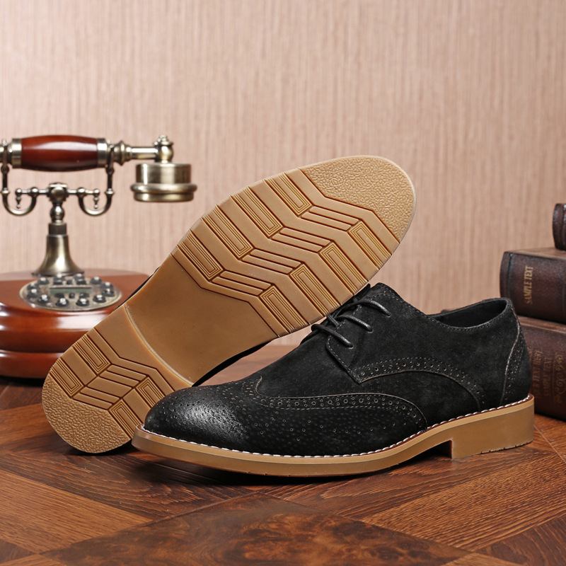 Ketju Uusi Veistetty Mekkokengät Trendikäs Brogue-kengät Business Casual Retro Miesten Kengät