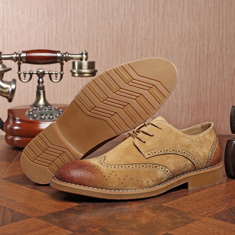 Ketju Uusi Veistetty Mekkokengät Trendikäs Brogue-kengät Business Casual Retro Miesten Kengät