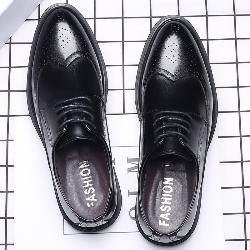 Uudet Miesten Brogue Kengät Mekko Business Casual Hengittävät