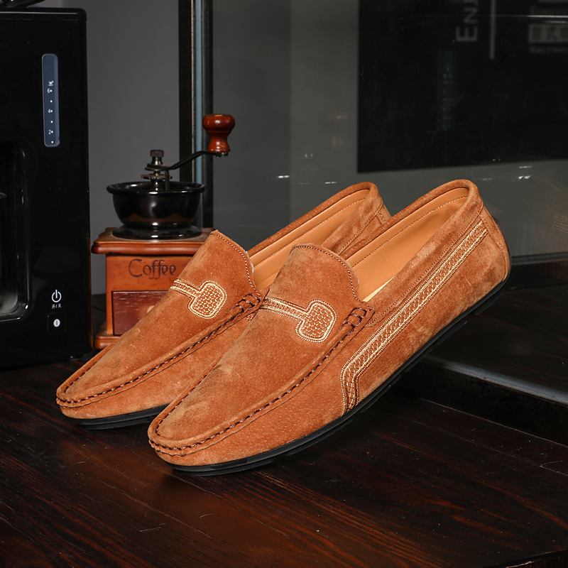 Isokokoiset Slip-on Loafers Nahka Herneet Kengät Rento Trendikkäät Miesten Retro Ajokengät Uudet