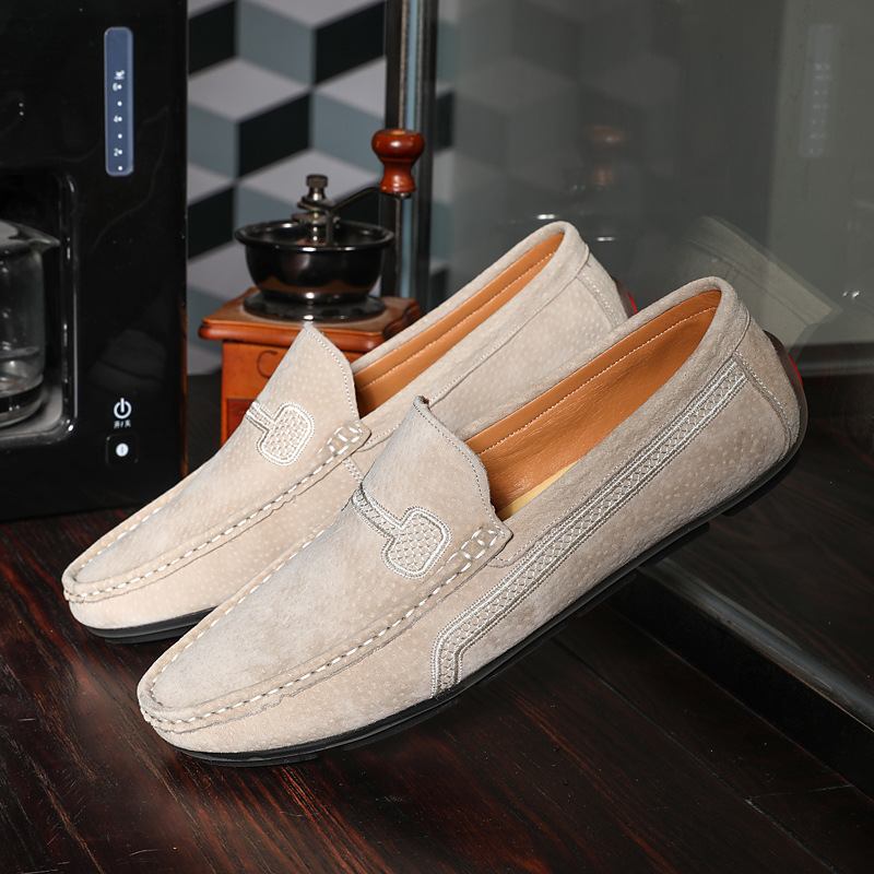 Isokokoiset Slip-on Loafers Nahka Herneet Kengät Rento Trendikkäät Miesten Retro Ajokengät Uudet