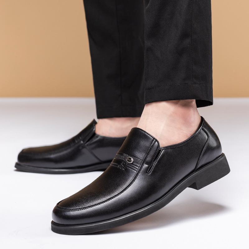 Mekko Kengät Miesten Nahka Business Casual Syksy- Ja Talvimekot Hengittävä Pehmeä Pohja Mukava Loafers Juhlapukukengät