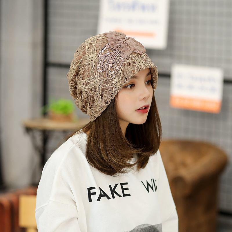 Uusi Pitsinen Three Flowers Cappped Baotou Cap Sweet Temperament Pullover Cap Kohokuvioitu Dome Cap