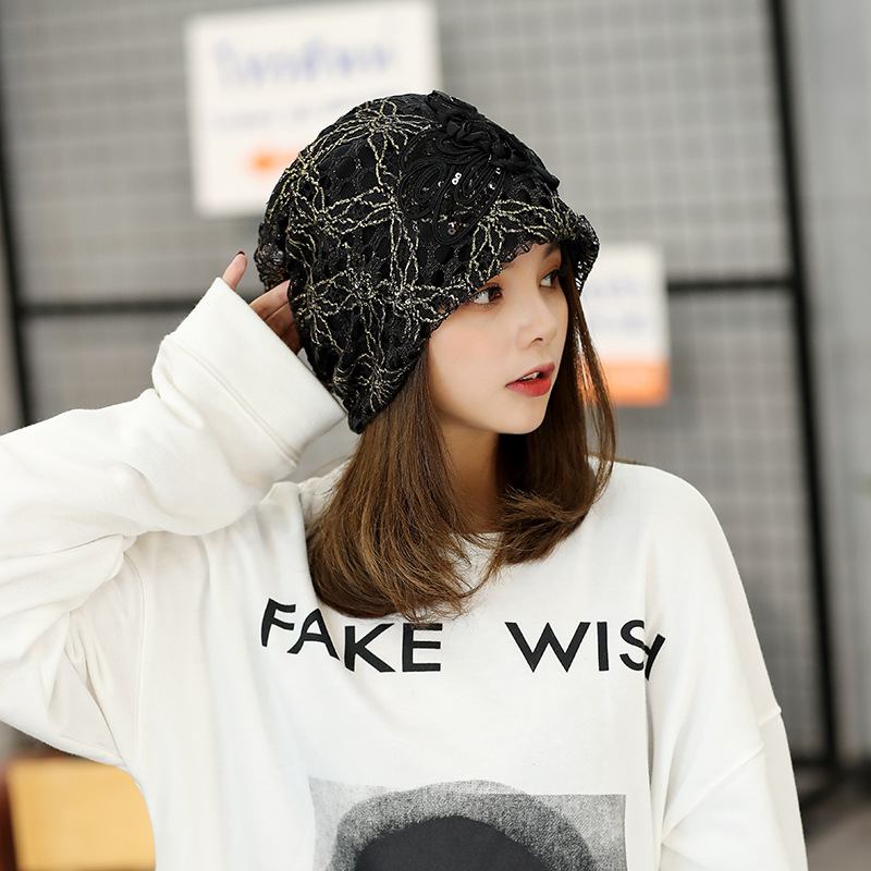 Uusi Pitsinen Three Flowers Cappped Baotou Cap Sweet Temperament Pullover Cap Kohokuvioitu Dome Cap