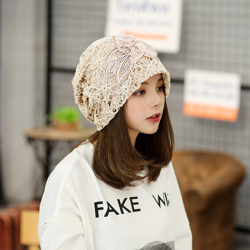 Uusi Pitsinen Three Flowers Cappped Baotou Cap Sweet Temperament Pullover Cap Kohokuvioitu Dome Cap